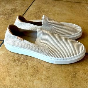 Women Ugg Slip On shoes Size 11